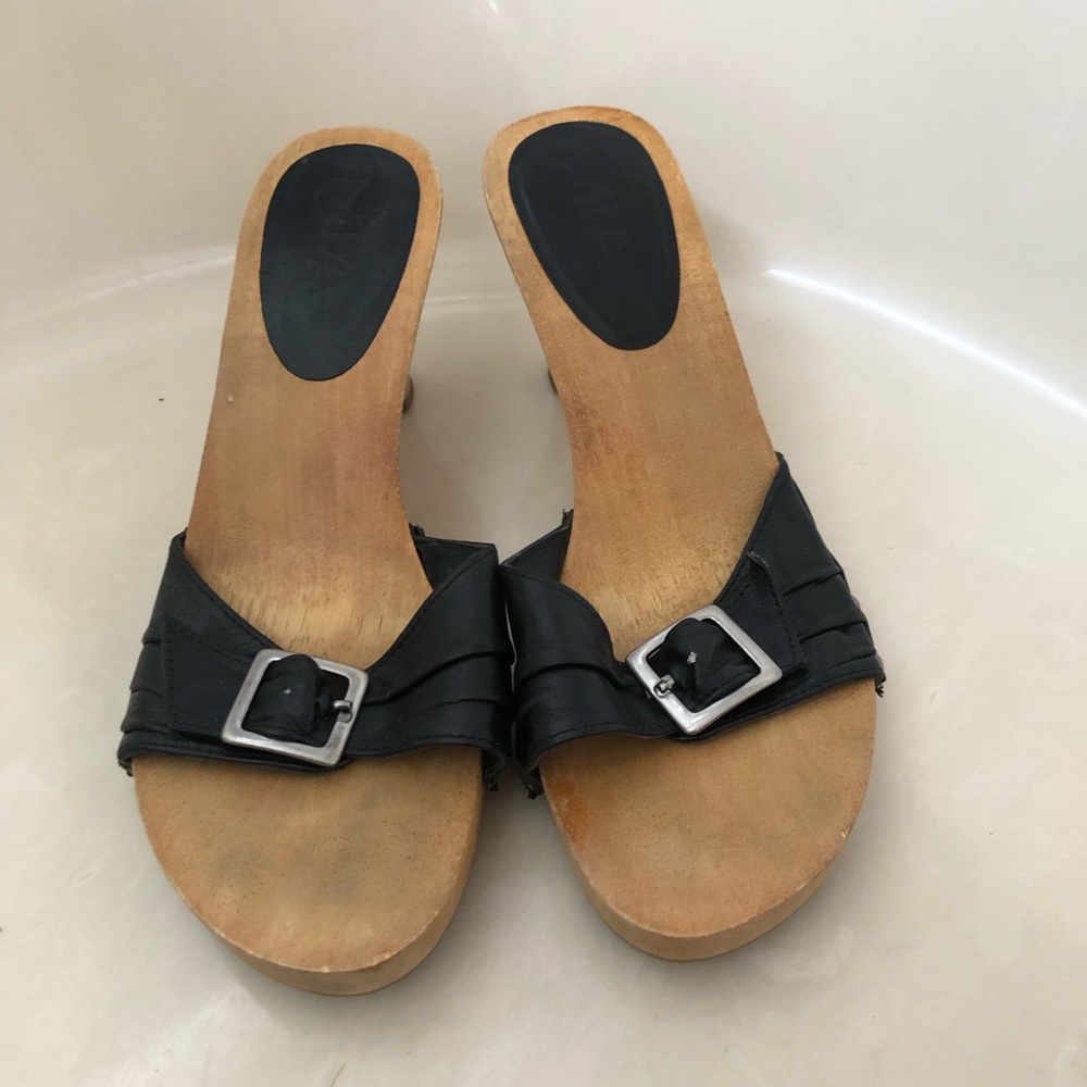Shoes - Picture 3 of 5